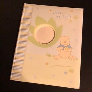 Disney’s Winnie the Pooh Baby’s Memories Book